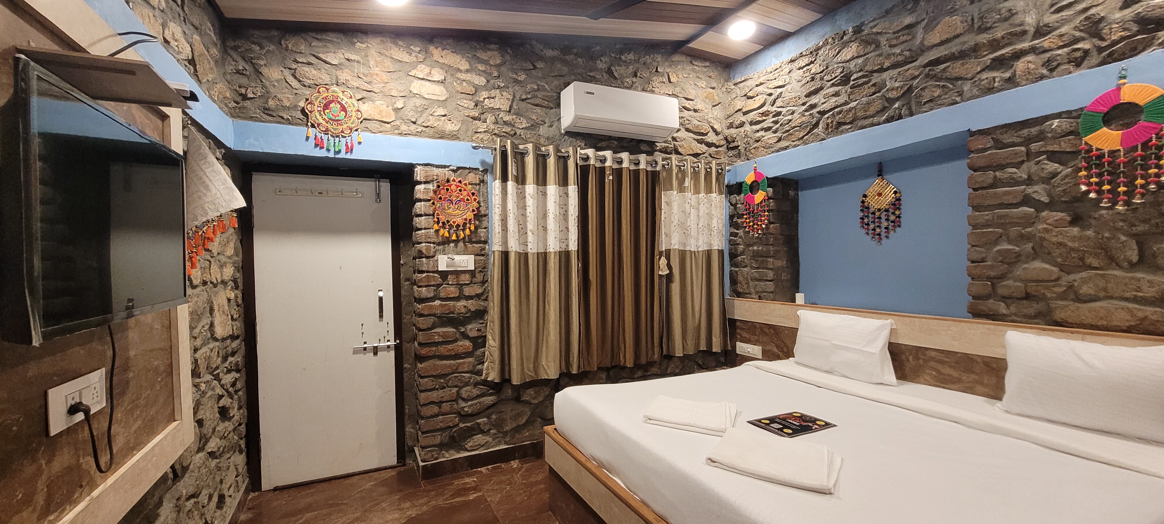Room 3